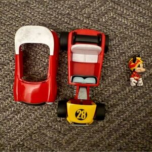 Mickey mouse Transforming Pullback Racer